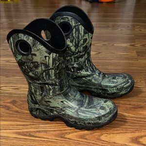 Herman Survivors Waterproof Camo Boot Men 12 Slip On Mossy Oak Break Up Infinity